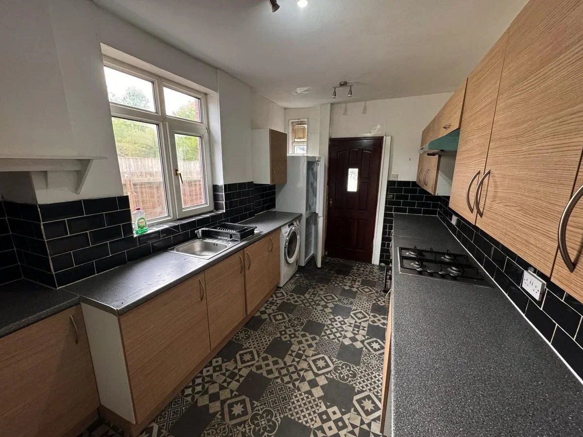Room Pearson Avenue in Leeds