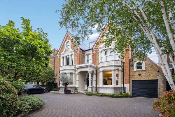House Castelnau in Greater London