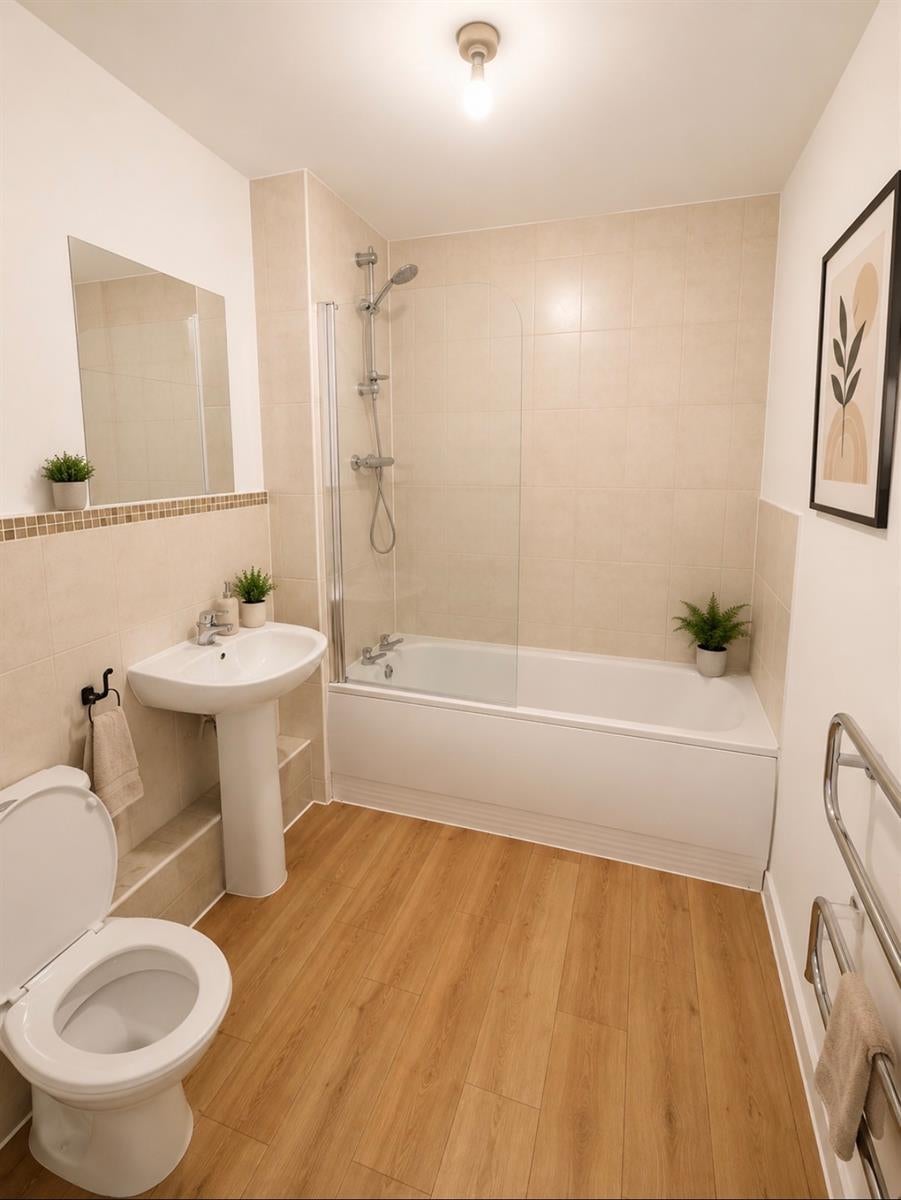 Flat Eccles New Road in Salford