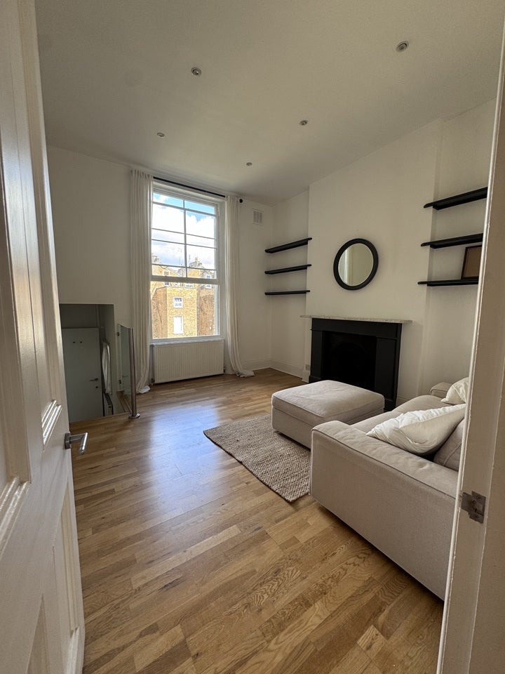 Flat Surrendale Place in City of Westminster
