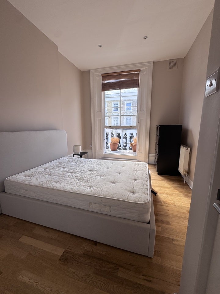Flat Surrendale Place in City of Westminster