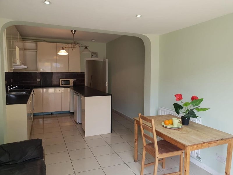 Room Cornwall Gardens in Greater London