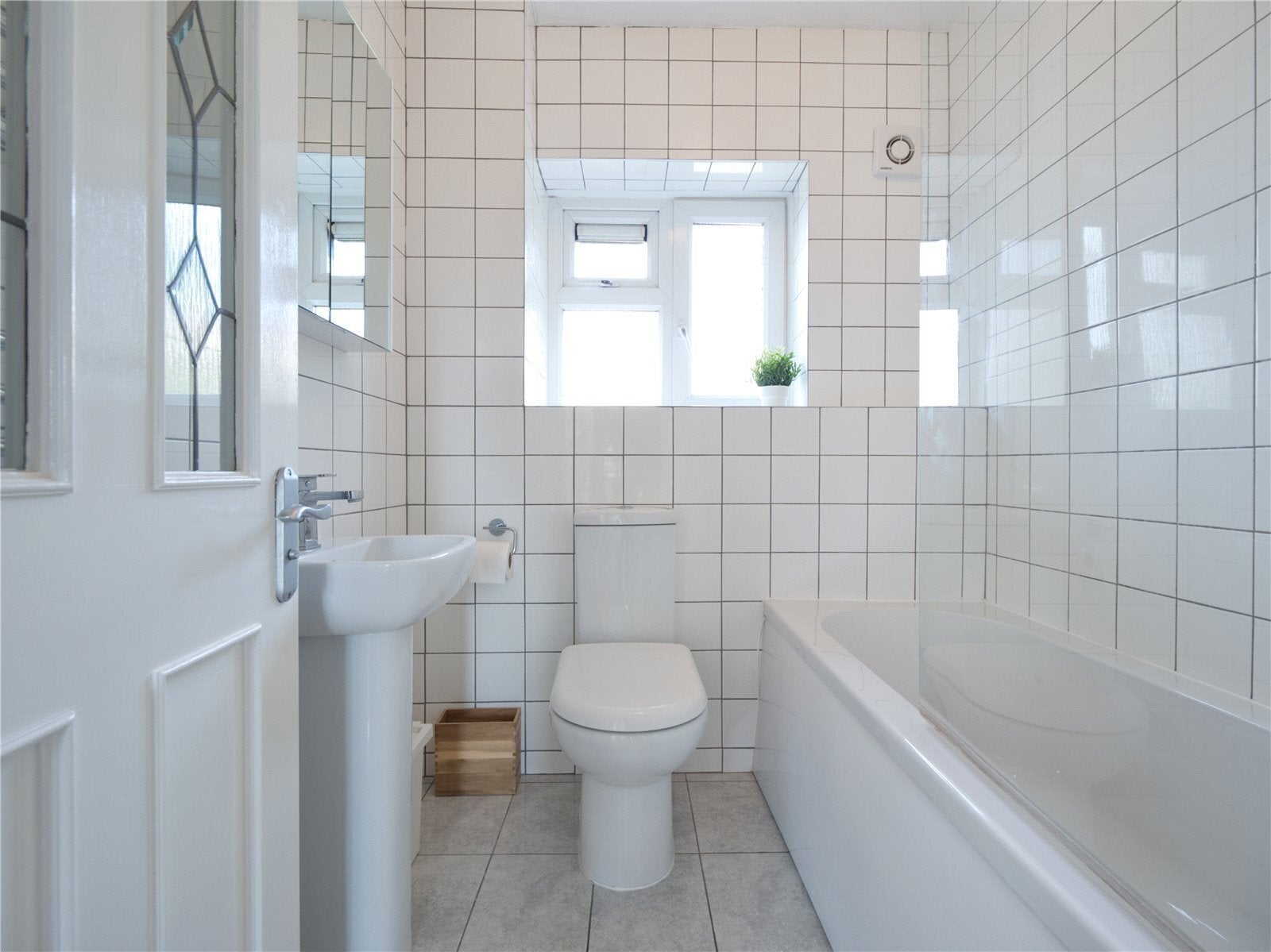 Flat Castlehaven Road in London