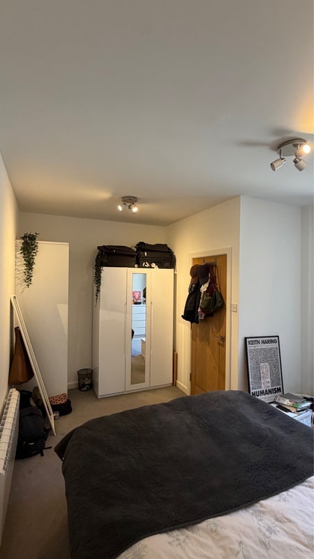 Room Hillyard Street in Greater London