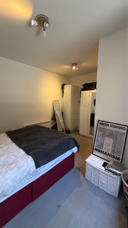Room Hillyard Street in Greater London