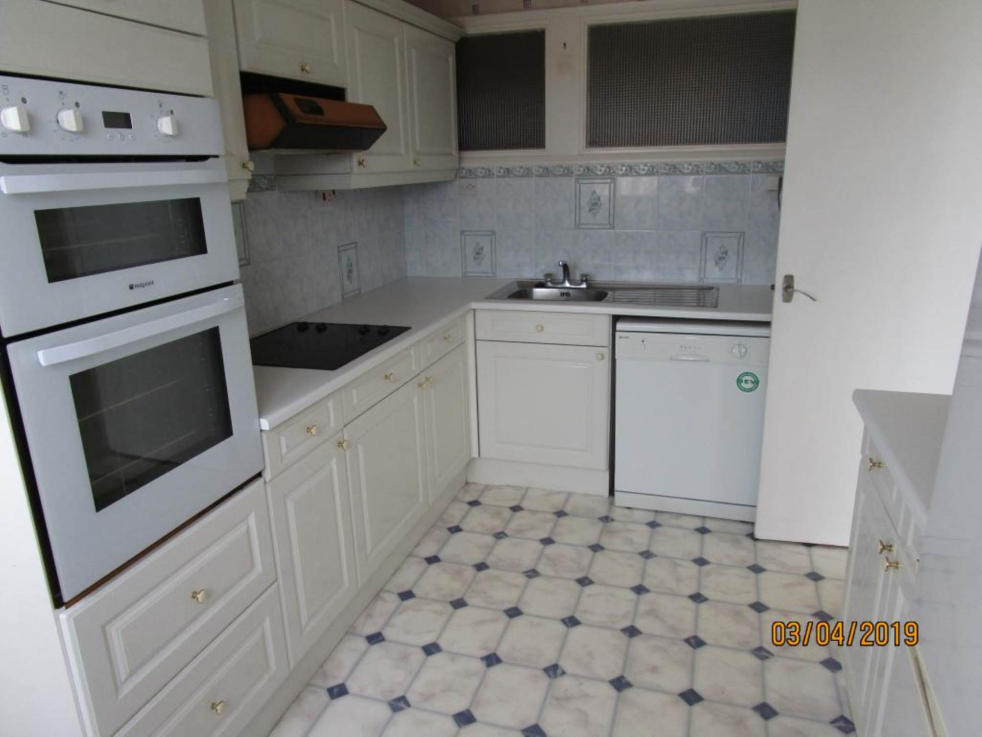 Flat Westcliff Parade in Southend-on-Sea