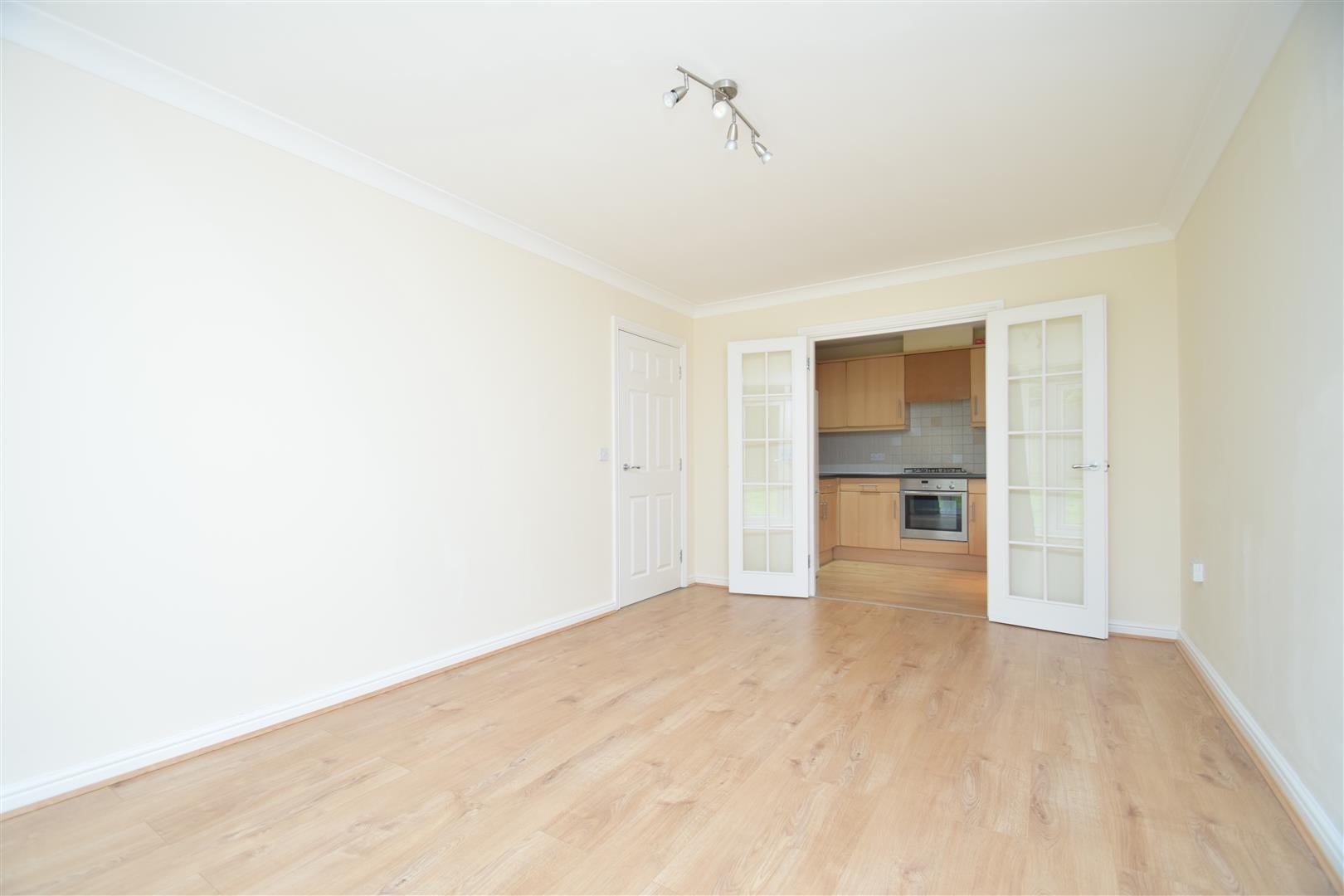 Flat Rickmansworth Road in Watford