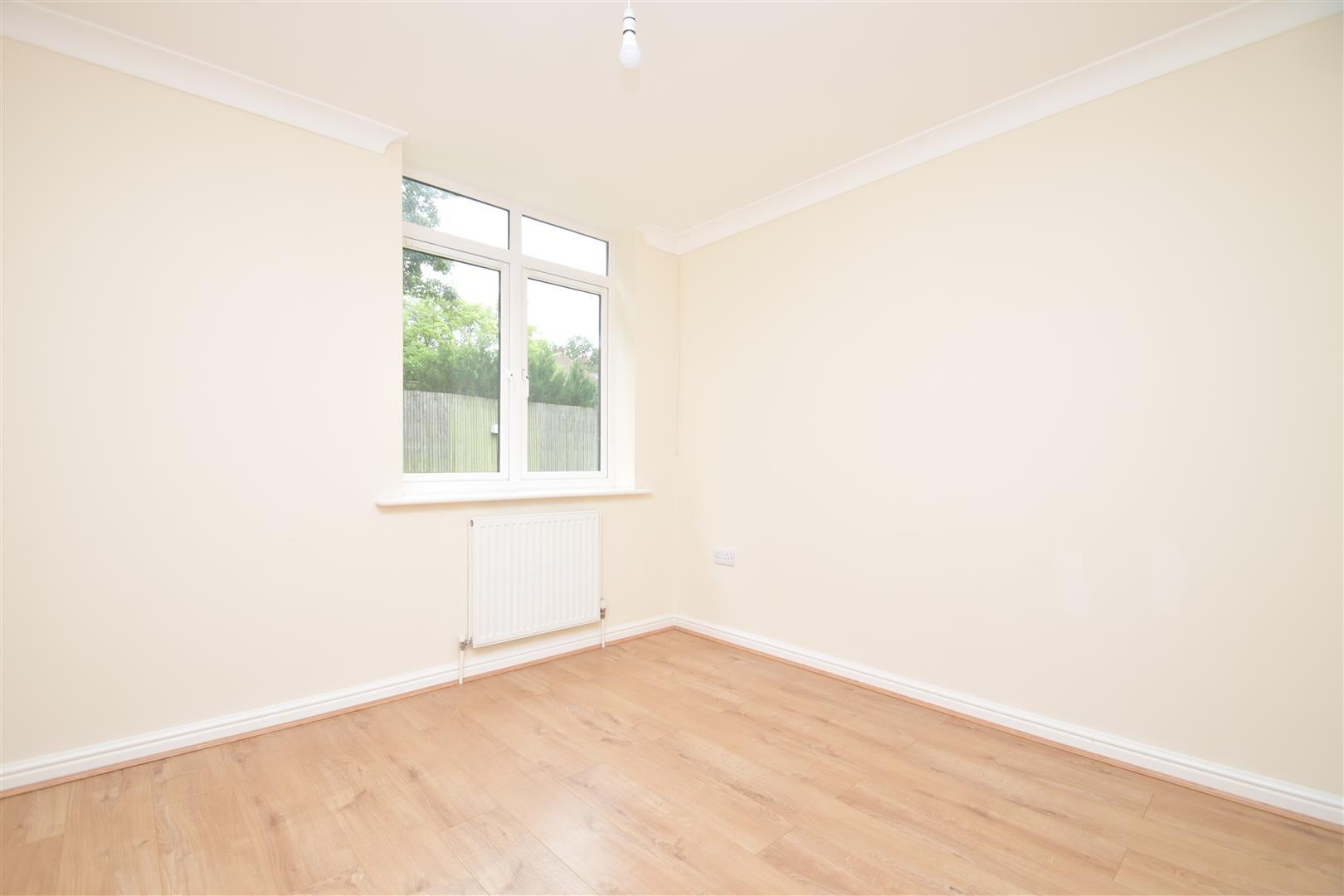 Flat Rickmansworth Road in Watford