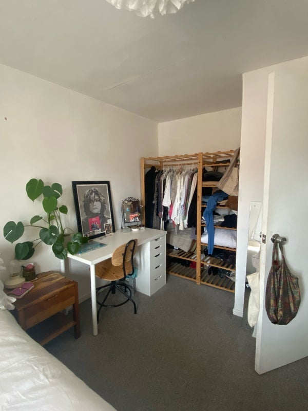 Room Martlesham Walk in Manchester