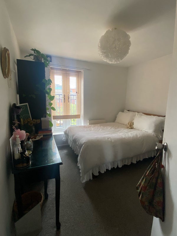 Room Martlesham Walk in Manchester