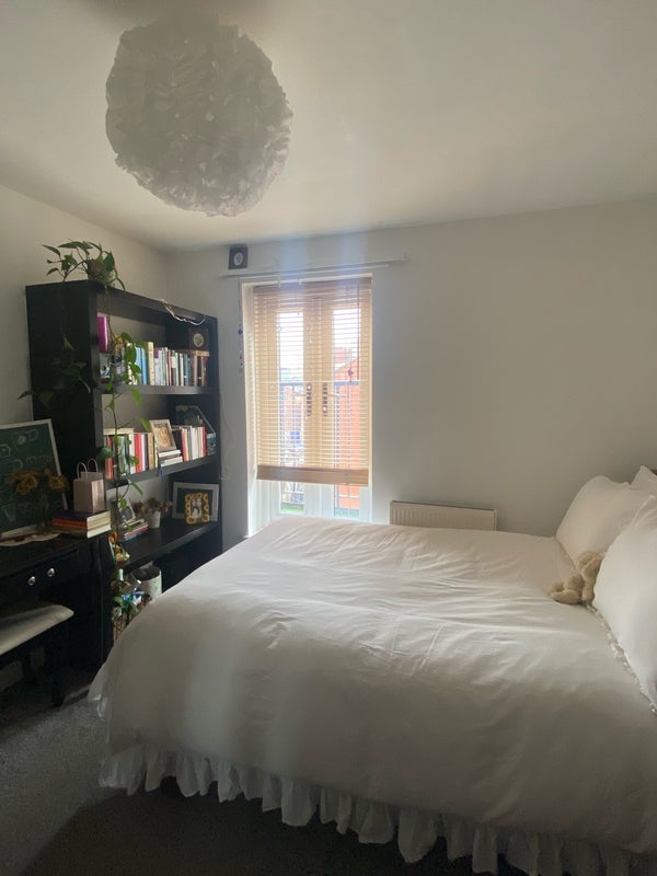 Room Martlesham Walk in Manchester