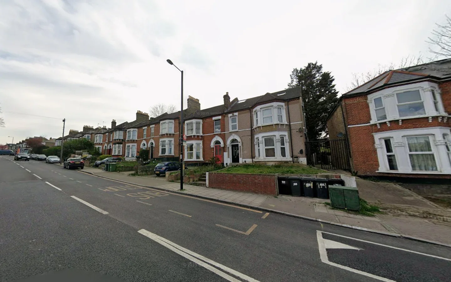 Flat Verdant Lane in Greater London