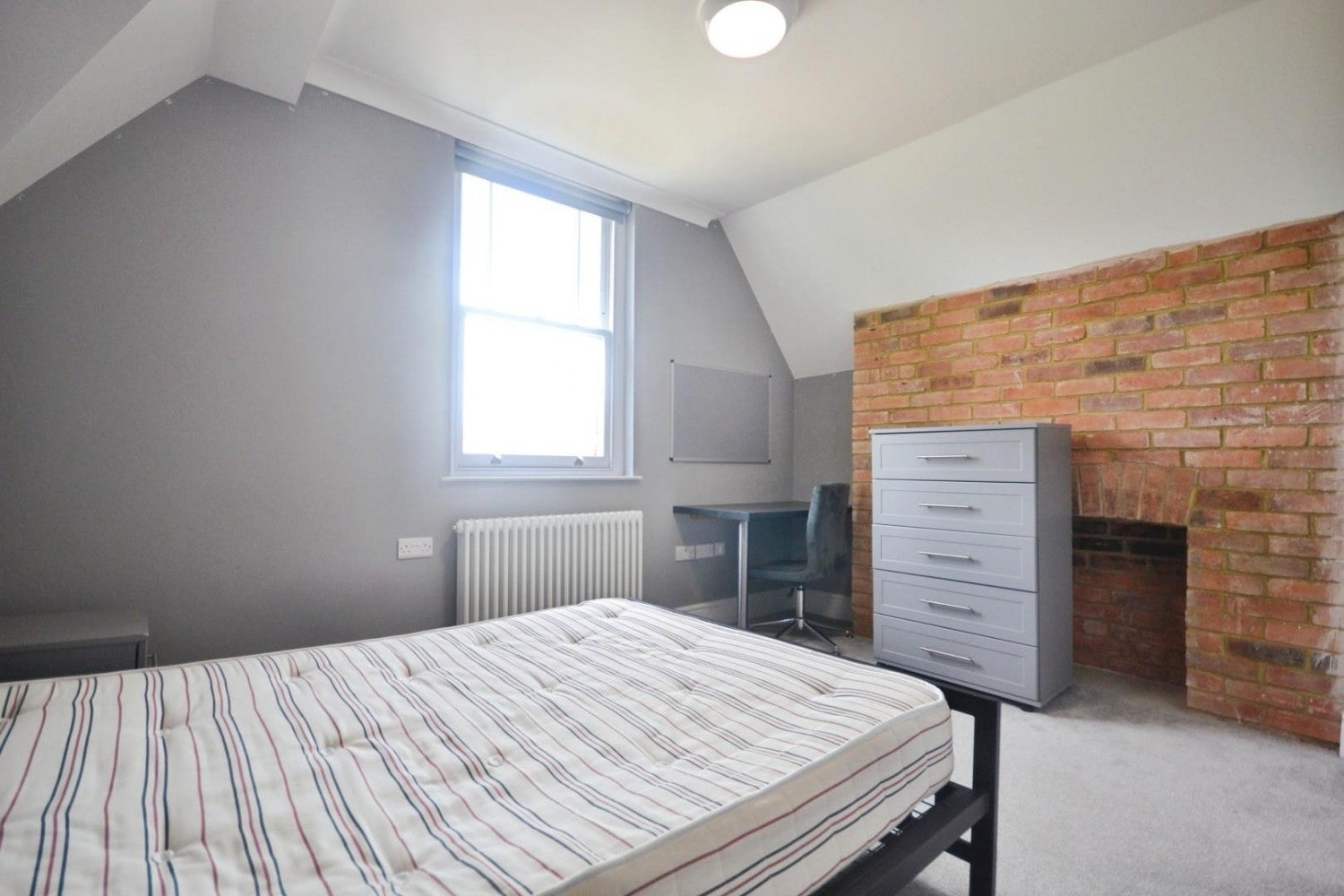 Flat Addington Road in Reading