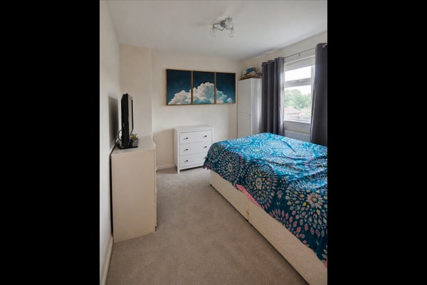 Room Bennett Place in Newcastle-under-Lyme