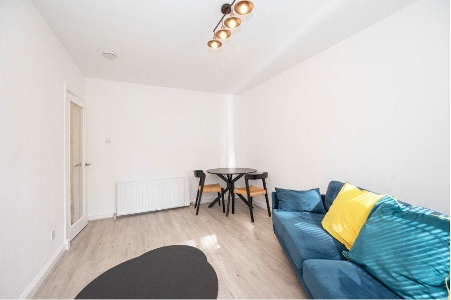 Flat Abbotsford Lane in Aberdeen City