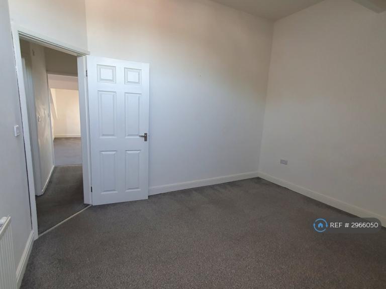 Flat Lawn Road in Doncaster