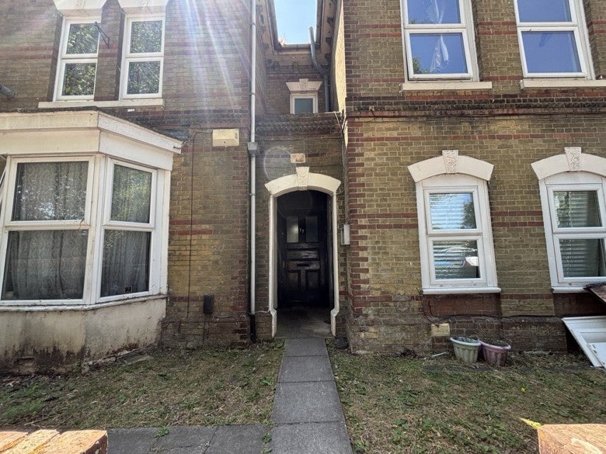 Flat Hampton Close in Southampton