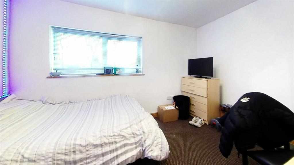 Flat Heeley Road in Birmingham