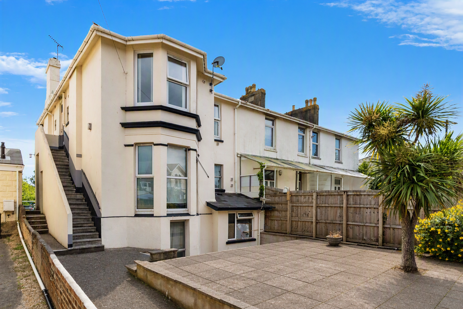 Flat Dartmouth Road in Paignton