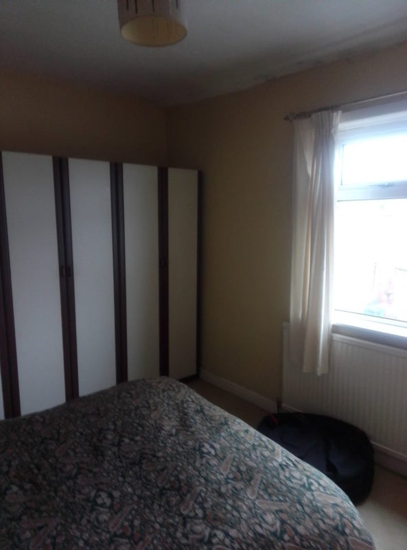 Room Moorfield Avenue in Blackburn