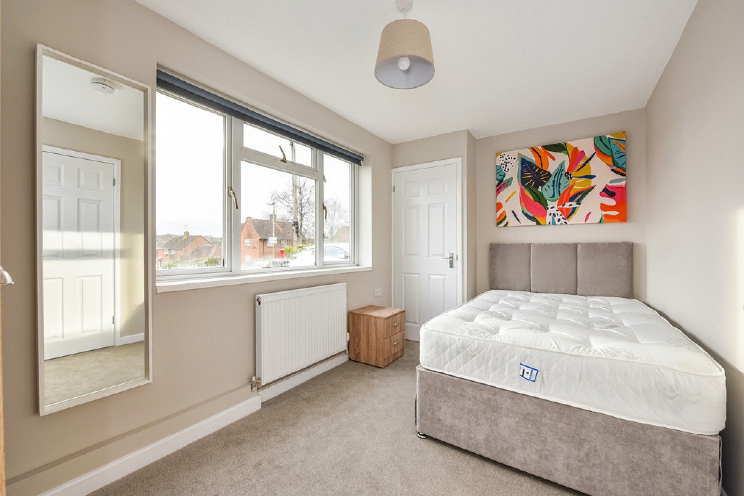 Room Trussell Crescent in Winchester