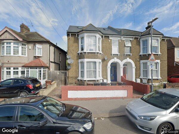 House Broomfield Road in Greater London