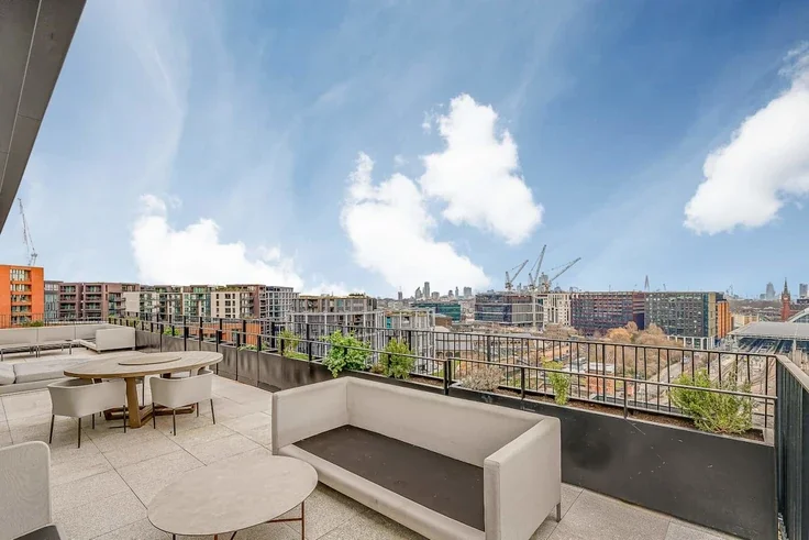 Flat Camley Street in Greater London