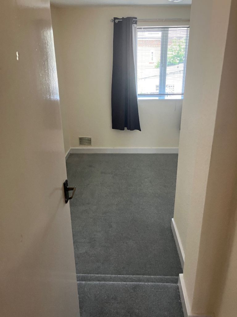 Flat Birkbeck Road in Greater London