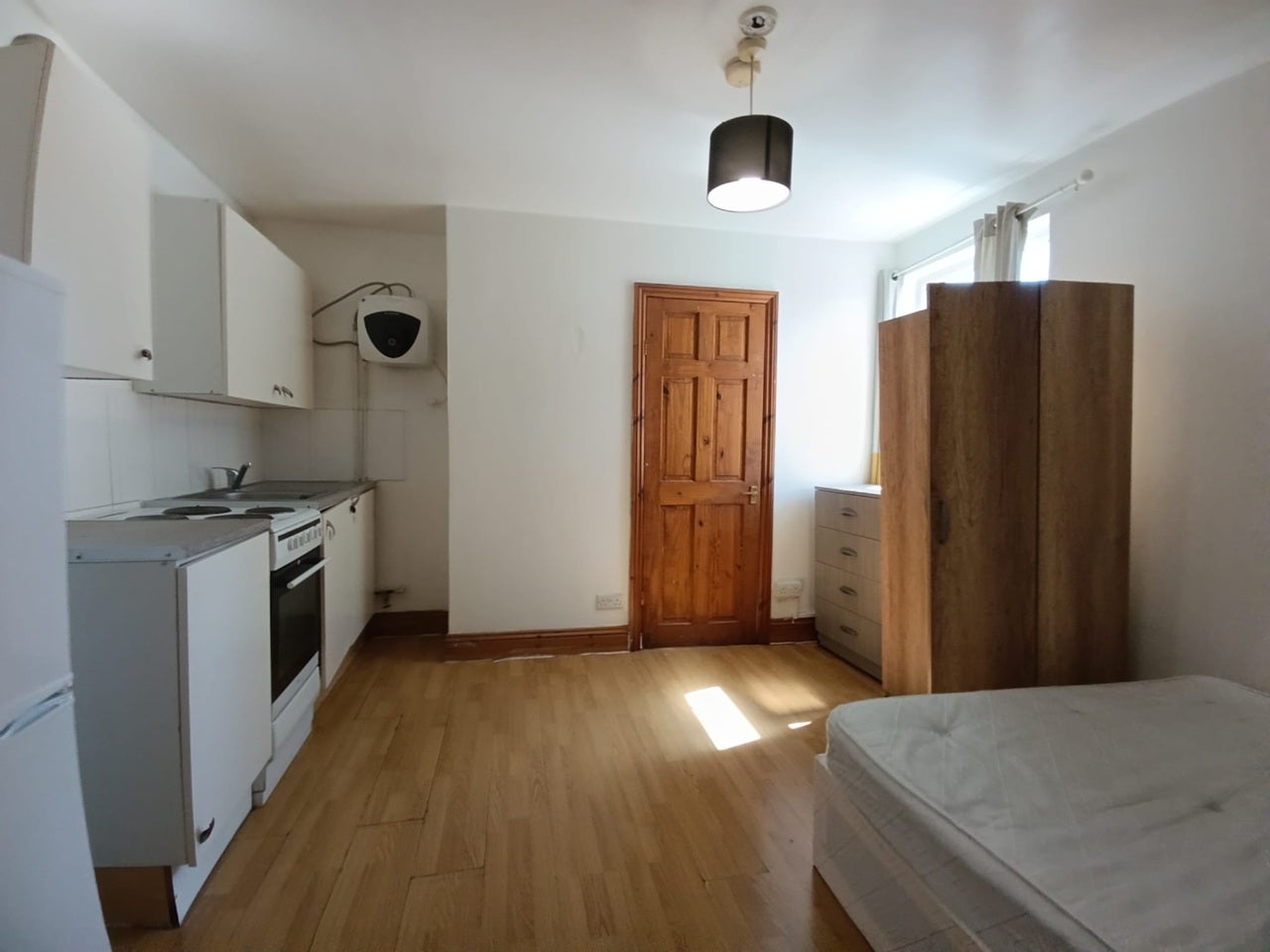 Flat Bradbury Street in Greater London