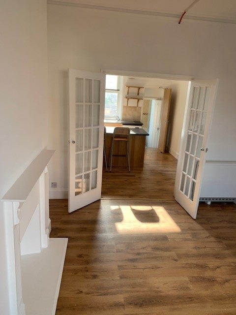 Flat Wycliffe Road in Trafford