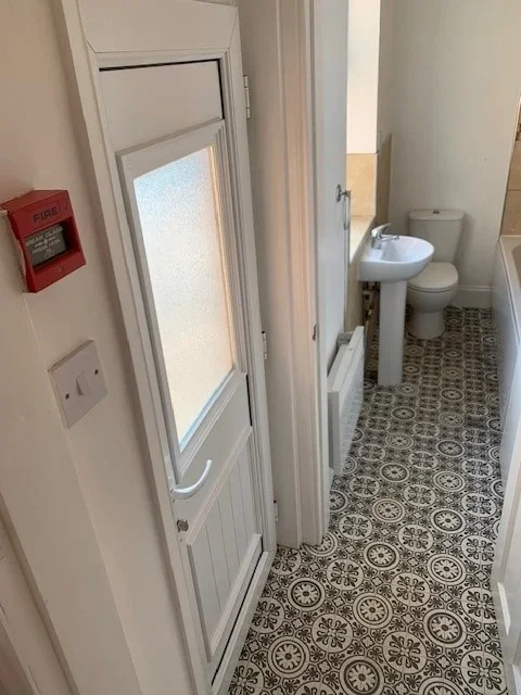 Flat Wycliffe Road in Trafford
