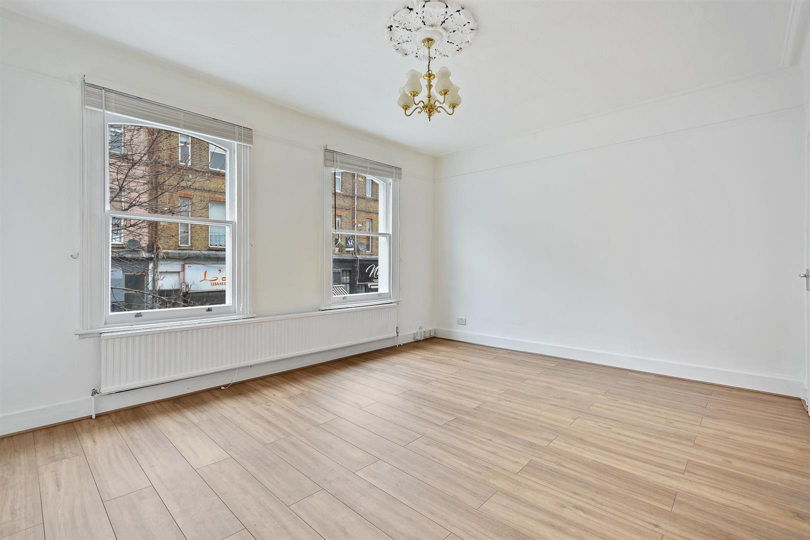 Flat Churchfield Road in Greater London