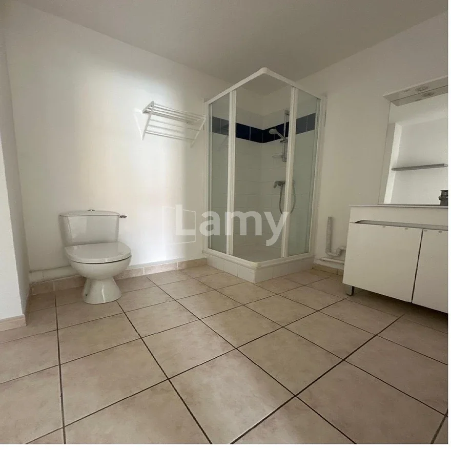 Flat Rue des Minimes in Trets