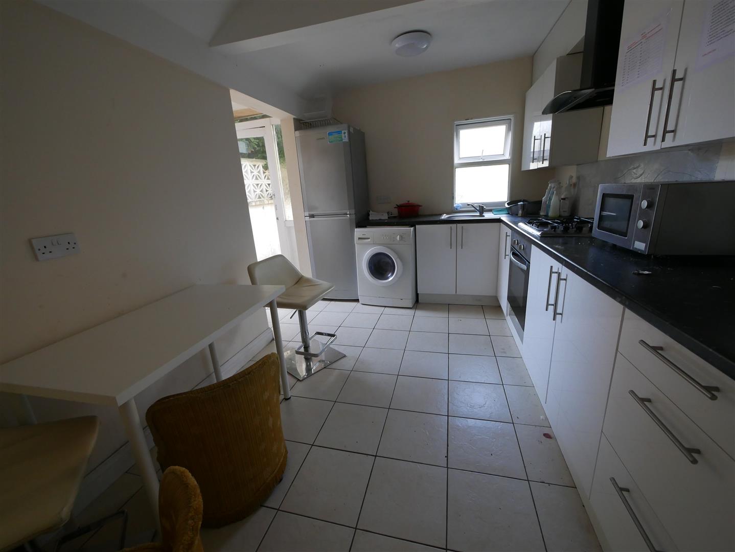 Room Wayside Road in Bournemouth