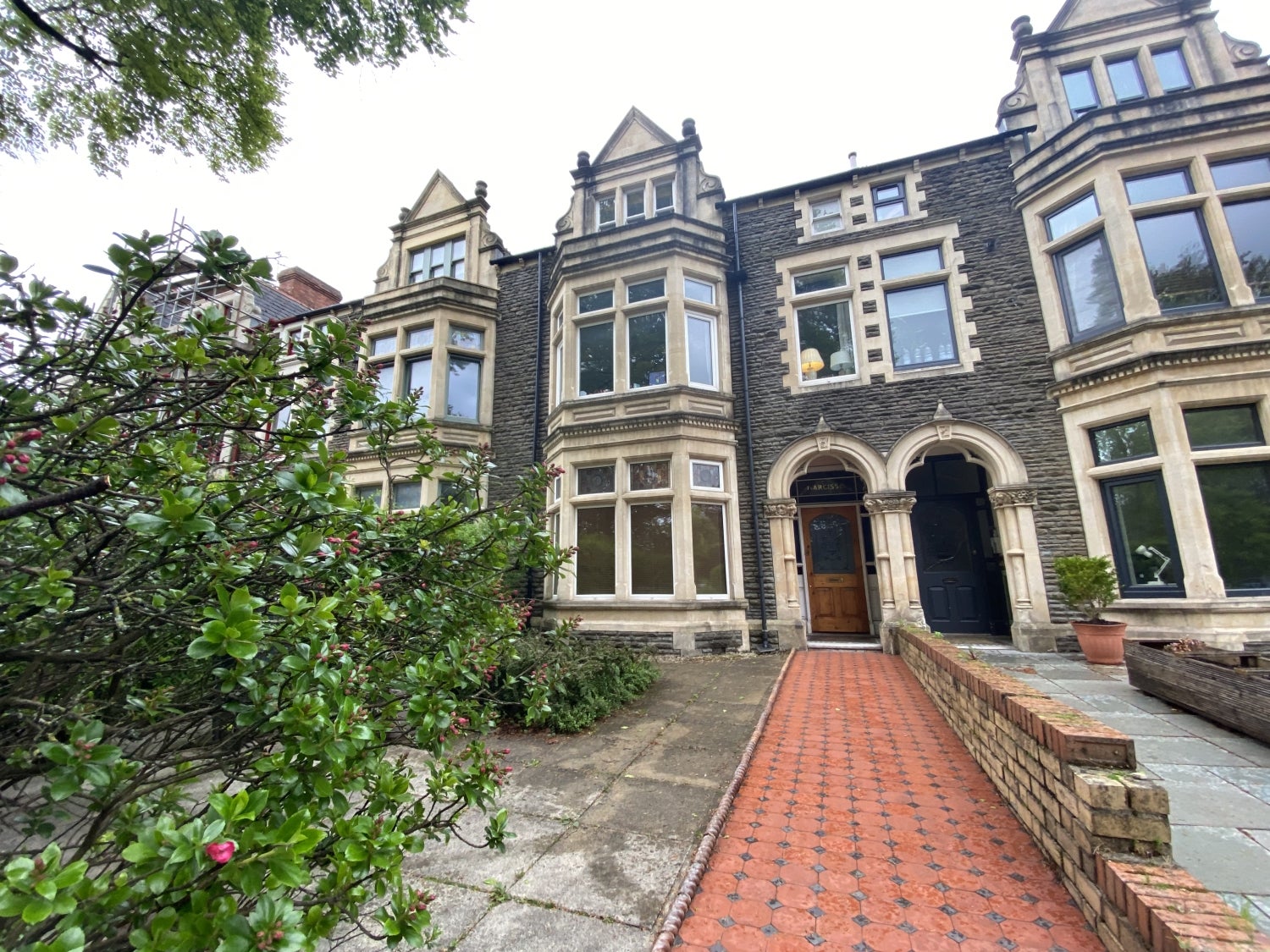 Flat Ninian Road in Cardiff