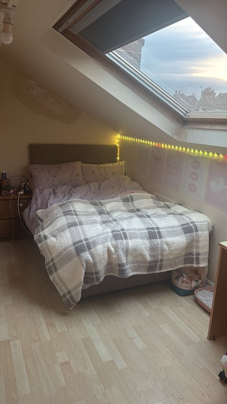 Room Back Kirkstall Avenue in Leeds