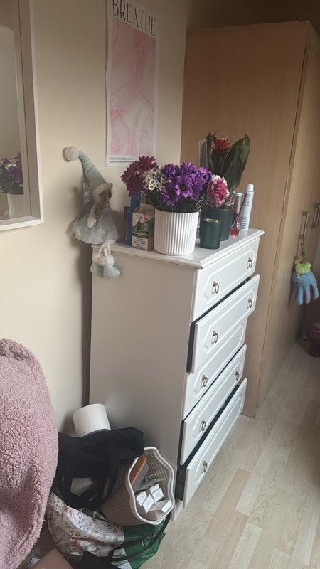 Room Back Kirkstall Avenue in Leeds