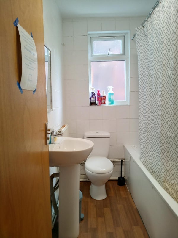 Room Cotswold Close in Sunderland