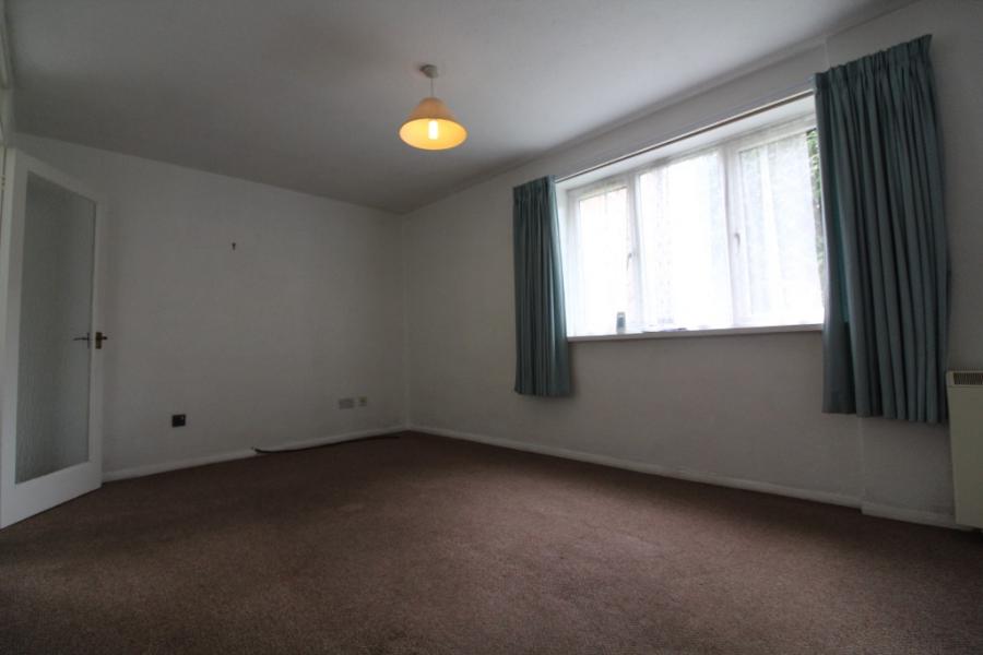 Flat Sandown Drive in Hereford
