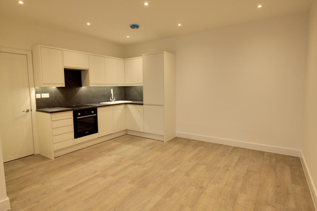 Flat Warrior Square in Southend-on-Sea