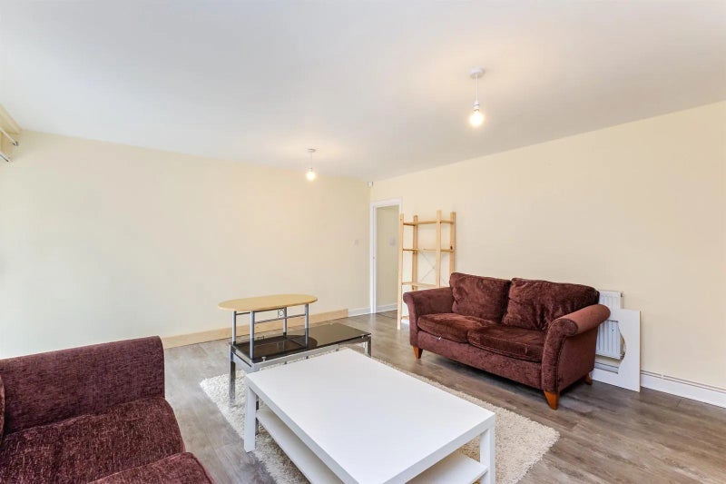 Room Mosborough Crescent in Birmingham
