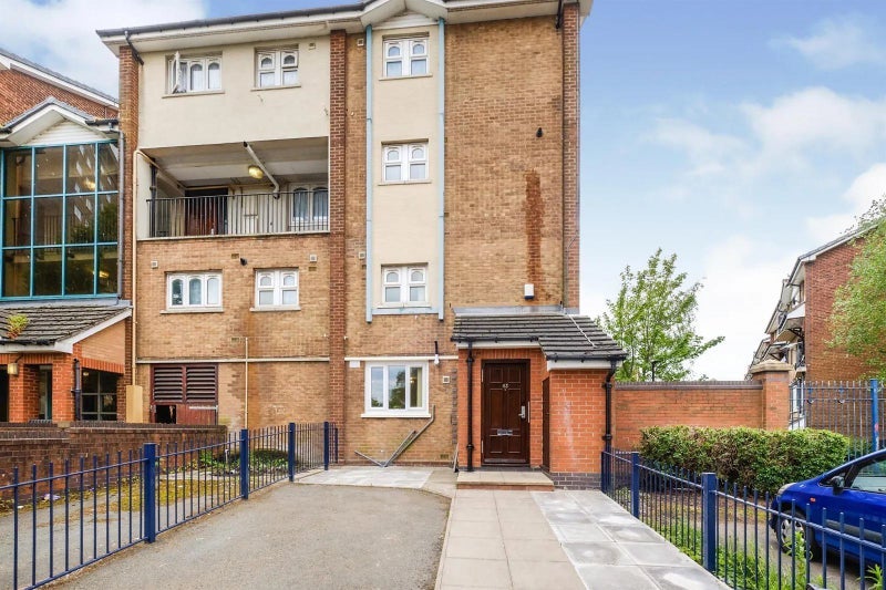 Room Mosborough Crescent in Birmingham