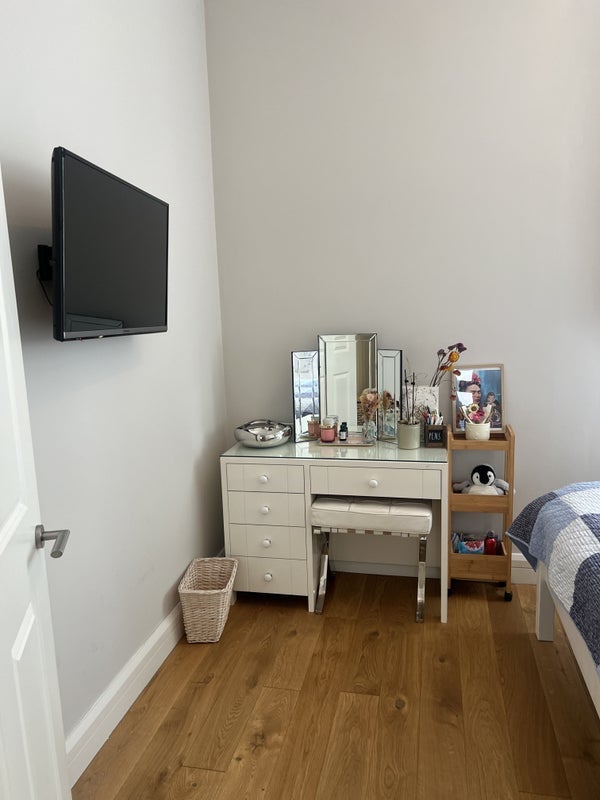 Room Lambolle Place in Greater London