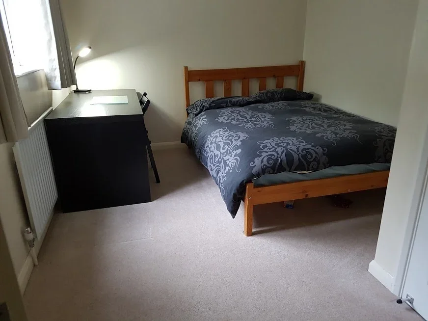 Room Christchurch Road in Borough of Runnymede