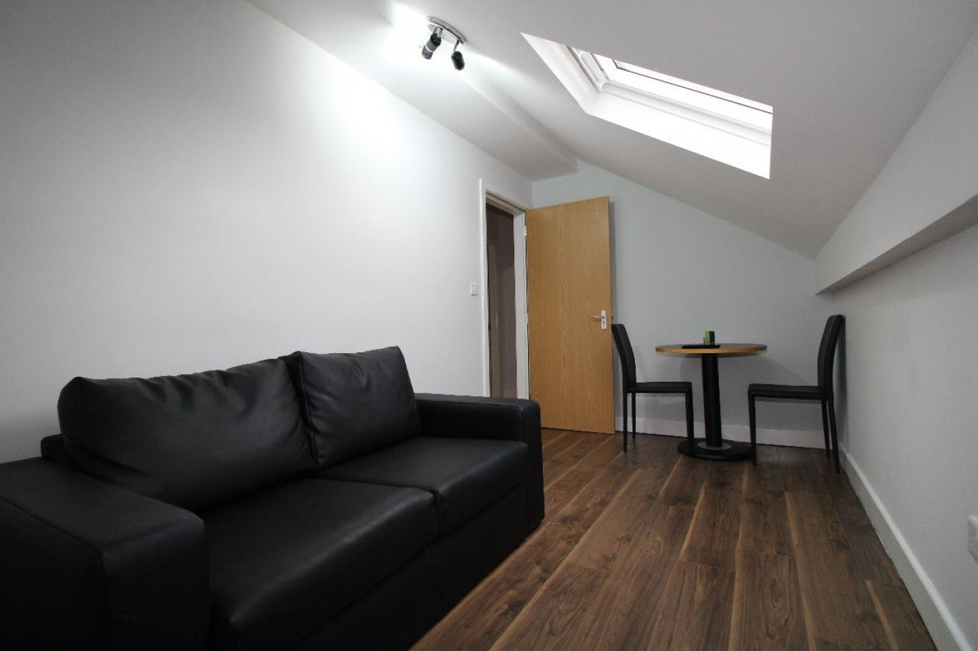 Flat Hawkins Street in Preston