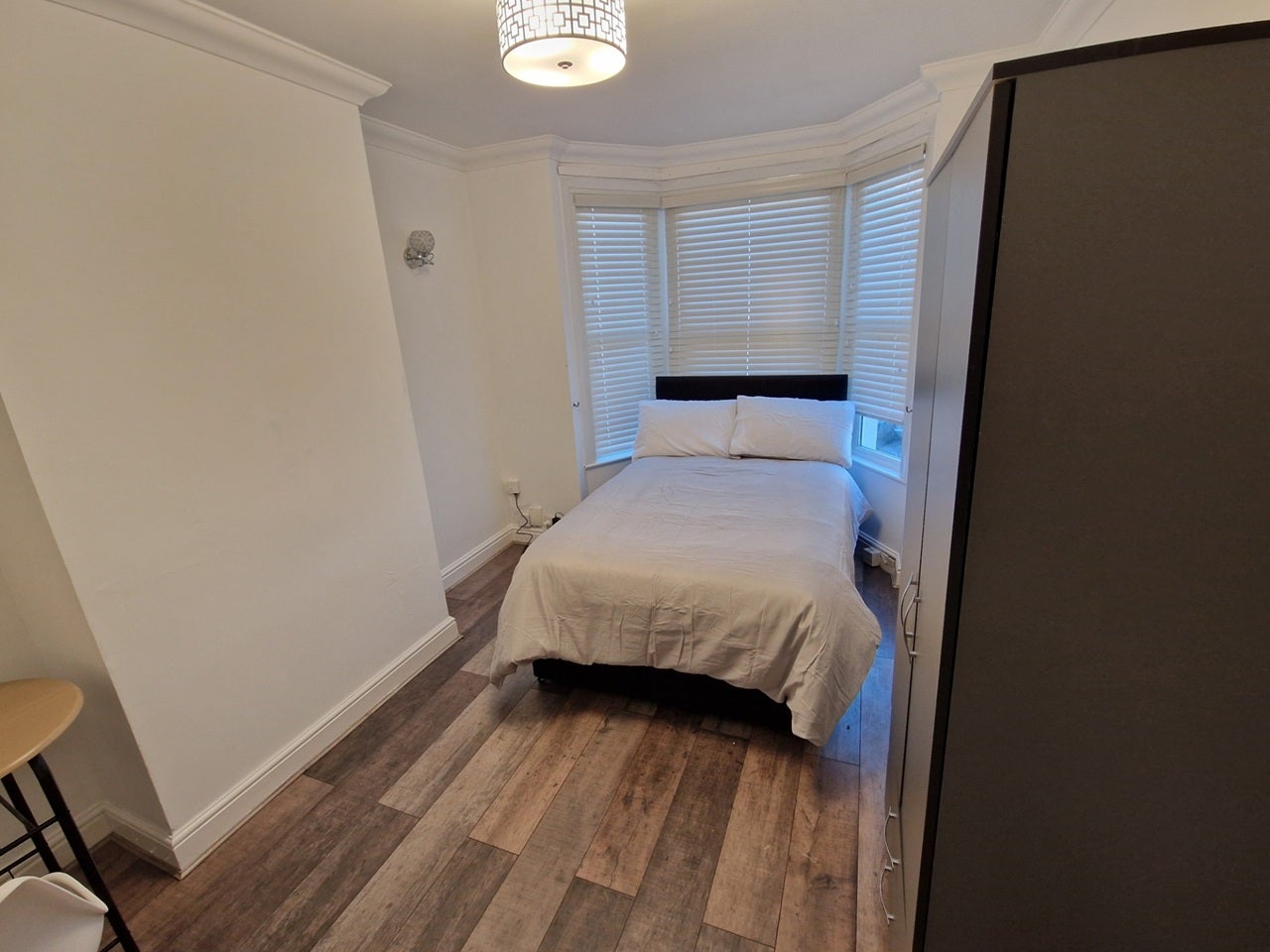 Room Gordon Road in Gillingham