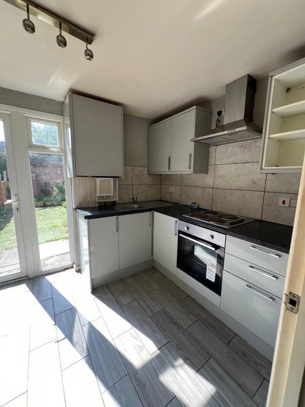 Flat Edward Street in Hinckley and Bosworth