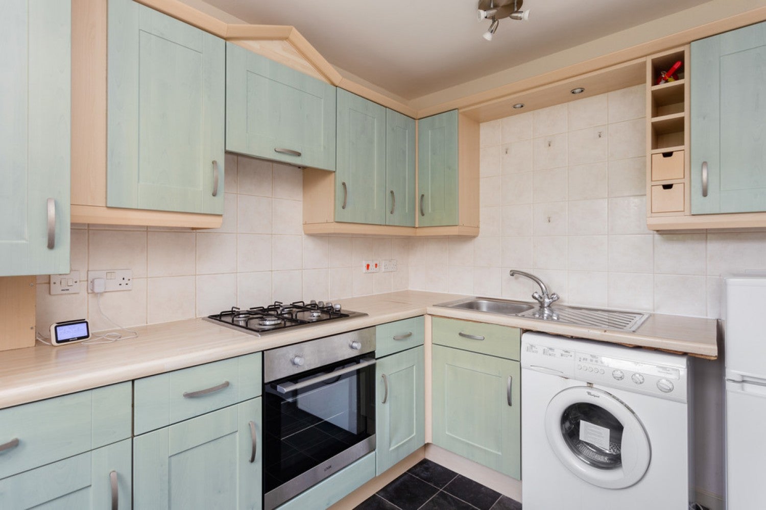 Flat Almondview in Livingston