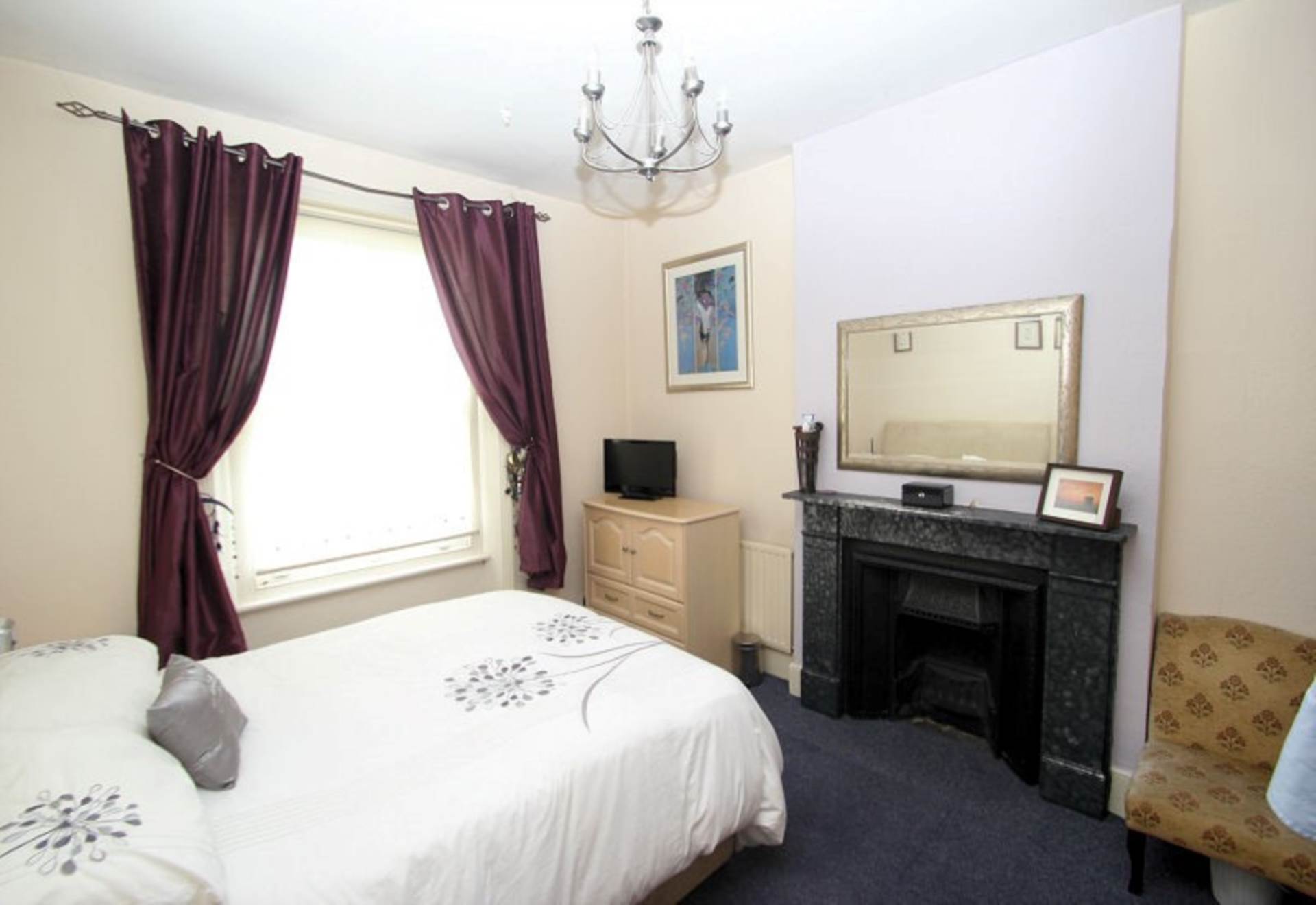 Flat Marine Avenue in Southend-on-Sea