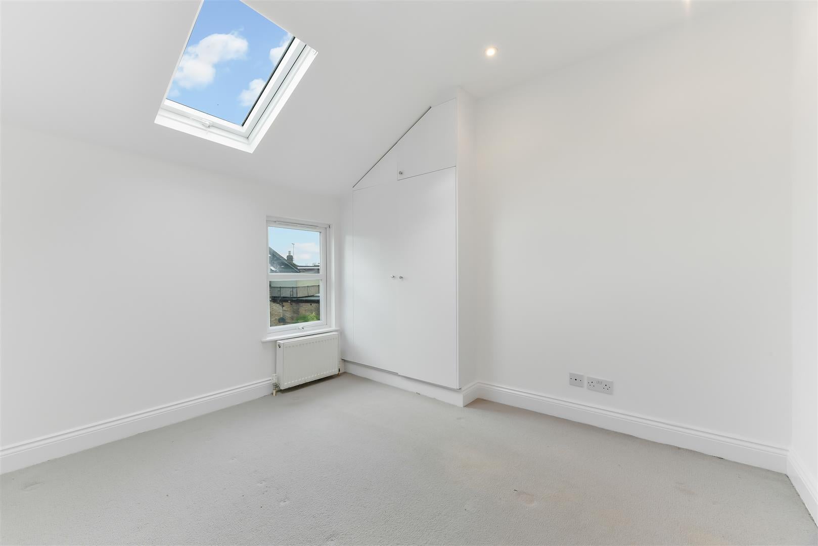 Flat Marjorie Grove in Greater London